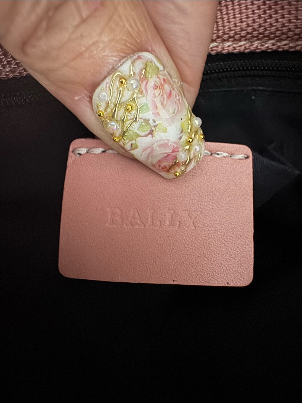Stylish Bally Rose Pink Crossbody Bag - Lightweight Everyday Shoulder Bag - Picture 4 of 7
